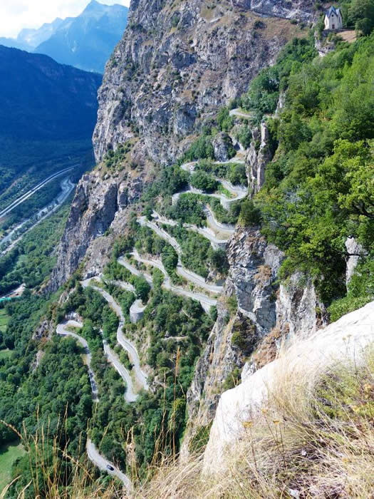 Les lacets de Montvernier, en Savoie