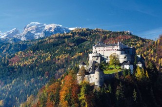 El castillo de Hohenwerfen, del siglo XI, se alza sobre un promontorio.